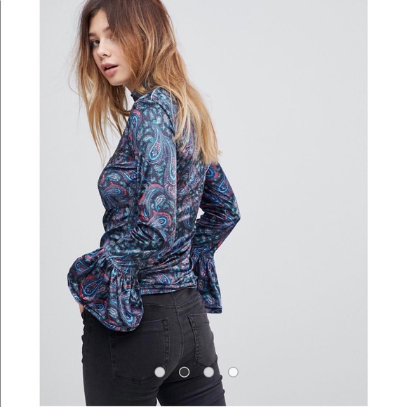 Free People L’Amour Printed Trumpet Sleeve Blouse - Picture 2 of 3